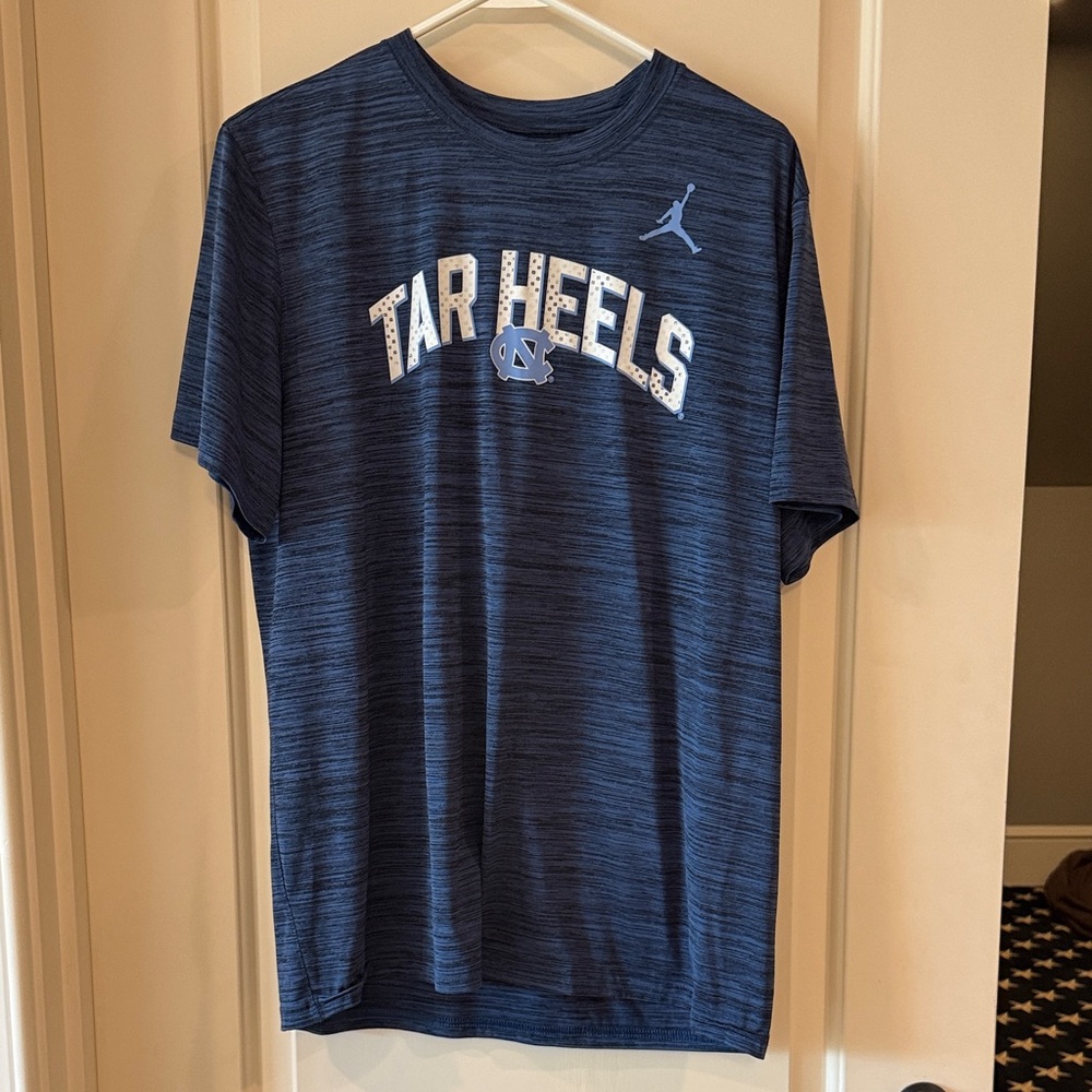 Nike Tar Heels Athletic Shirt